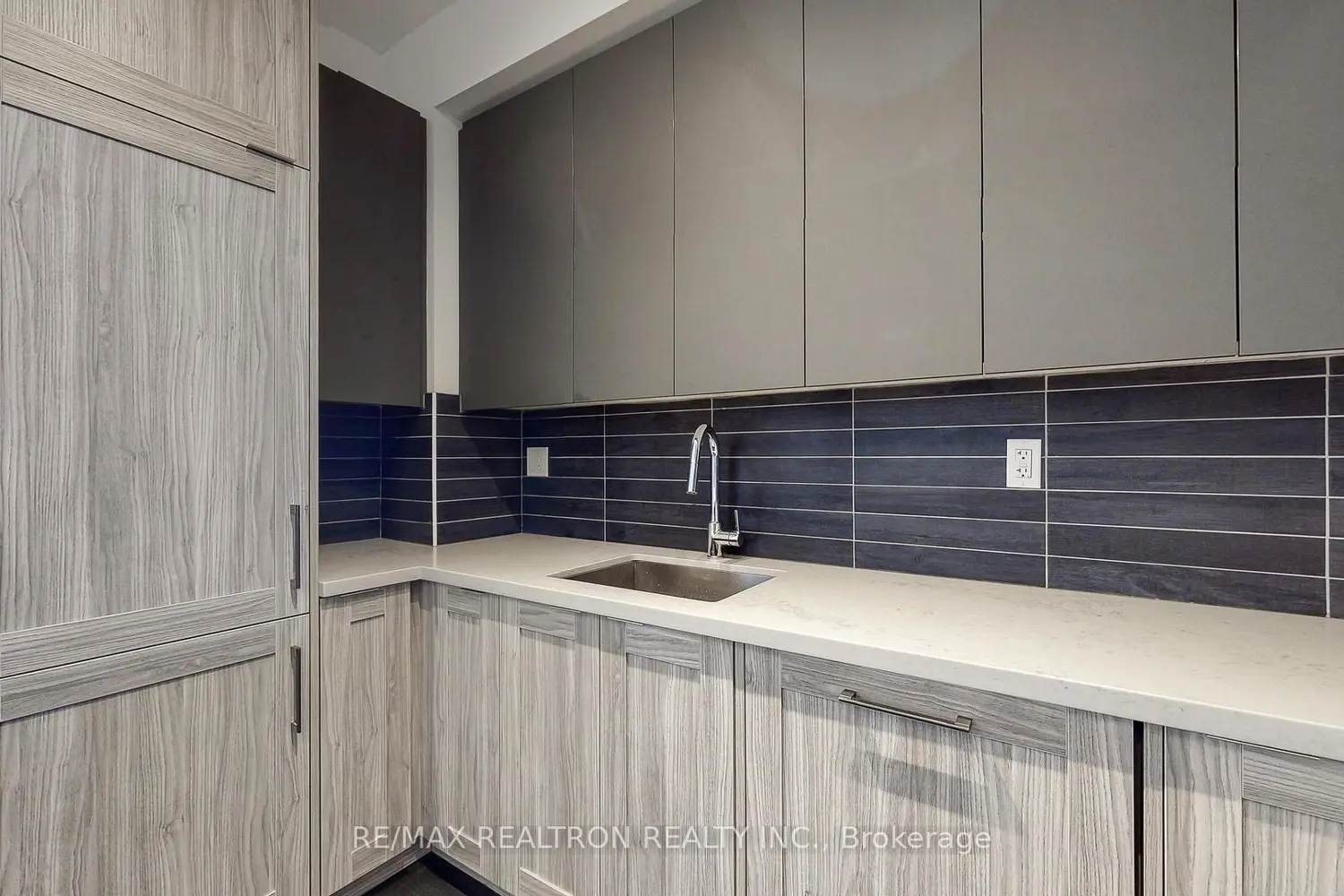 Additional image 4 of 2916 Highway 7 Road 904