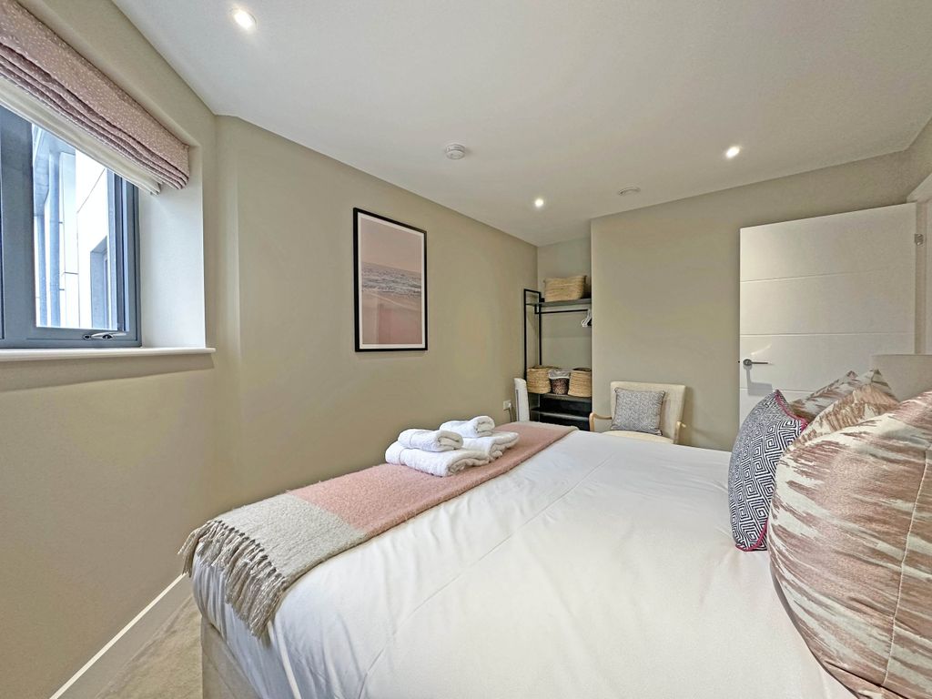 Additional image 12 of 3 bed flat for saleCliff Road, Falmouth, Cornwall TR11