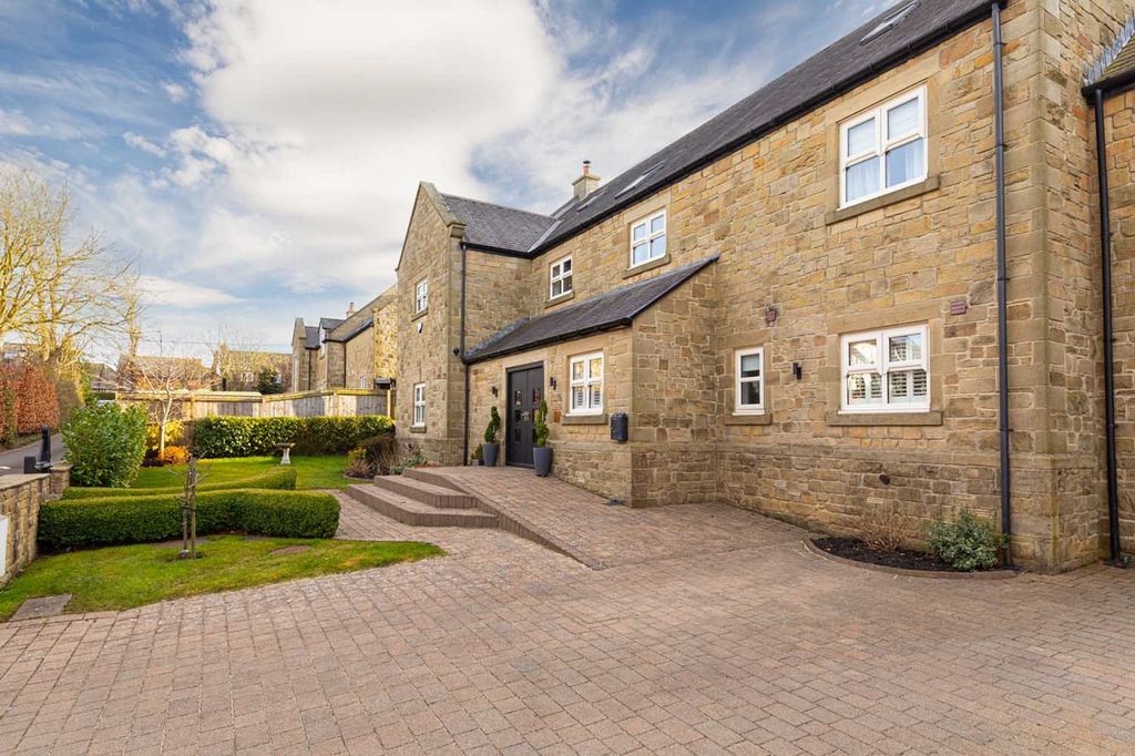Additional image 28 of 5 bed property for saleBrahma House, The Avenue, Medburn, Ponteland, Northumberland NE20