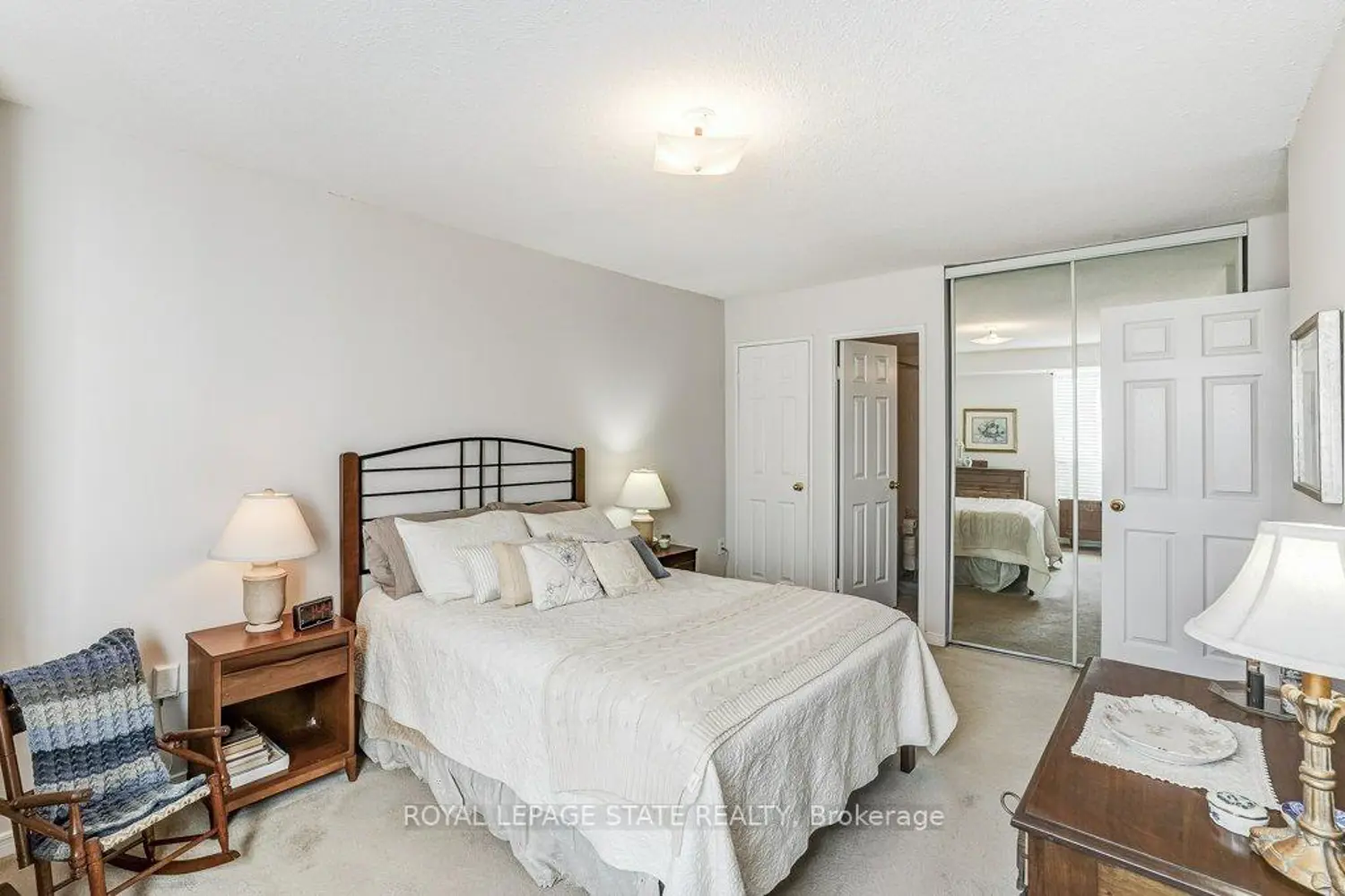 Additional image 9 of 2055 Upper Middle Road 205