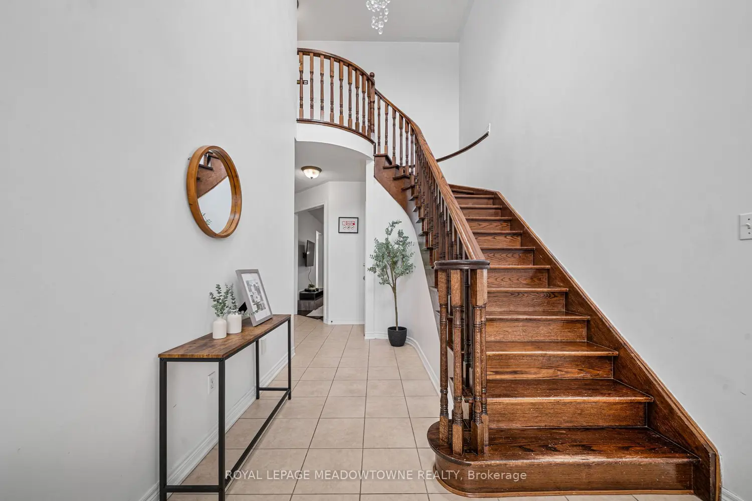 Additional image 3 of 15 New Hampshire Court