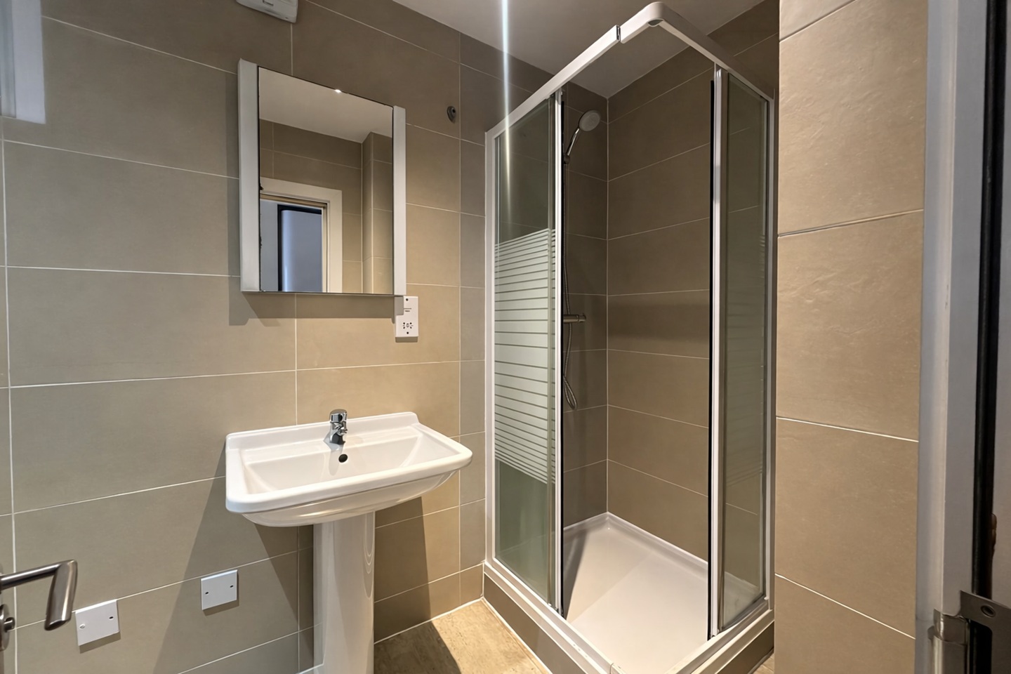 Additional image 4 of Studio Flat, West Cromwell Road, SW5, N1 7GU