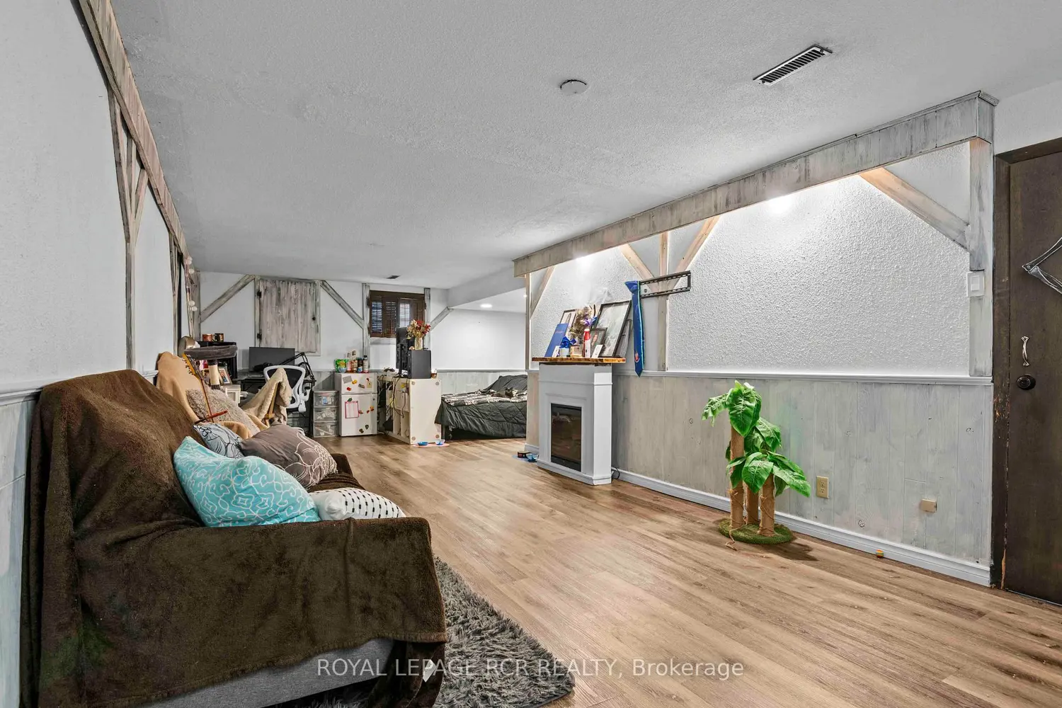 Additional image 11 of 18 Spruyt Avenue