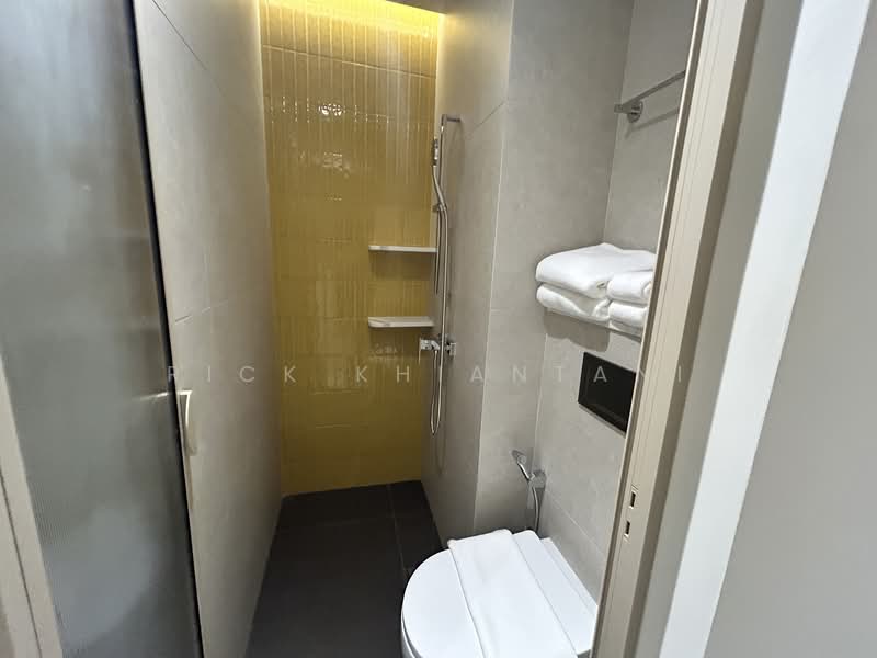 Additional image 19 of Coliwoo Midtown Studio