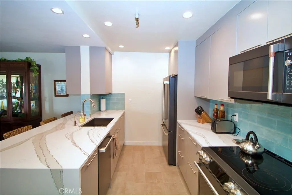 Additional image 28 of 230 S Catalina Avenue Unit 107, Redondo Beach, CA 90277