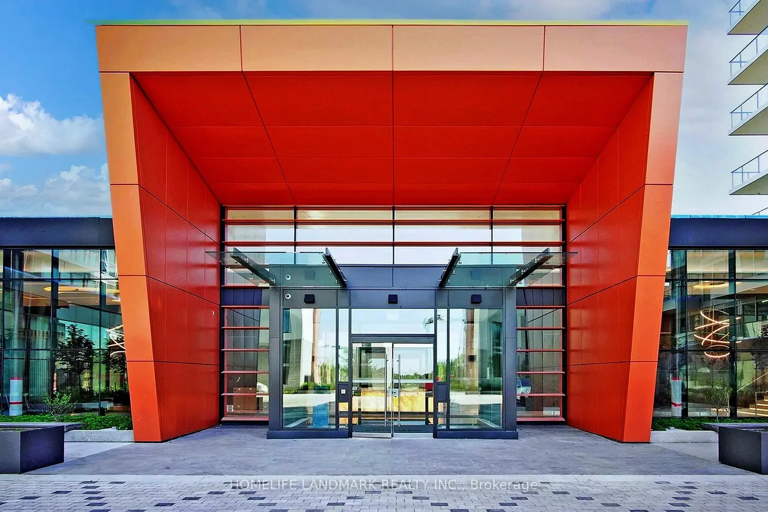 Additional image 3 of 85 Mcmahon Drive Ph3803