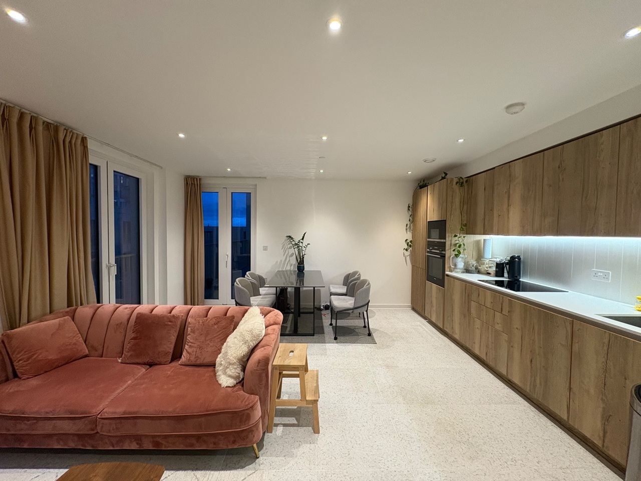 2 Bed Flat, Sidney St, E1, N1 7GU