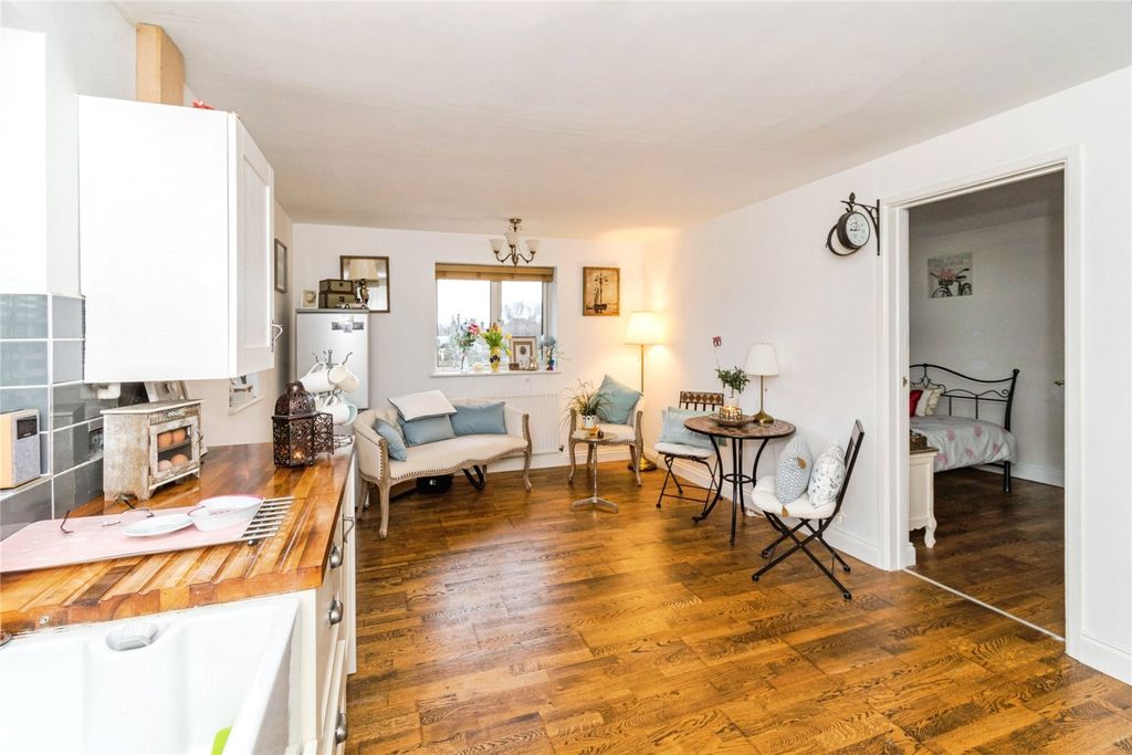 Additional image 17 of 4 bed flat for saleSt. Denys Road, Southampton, Hampshire SO17