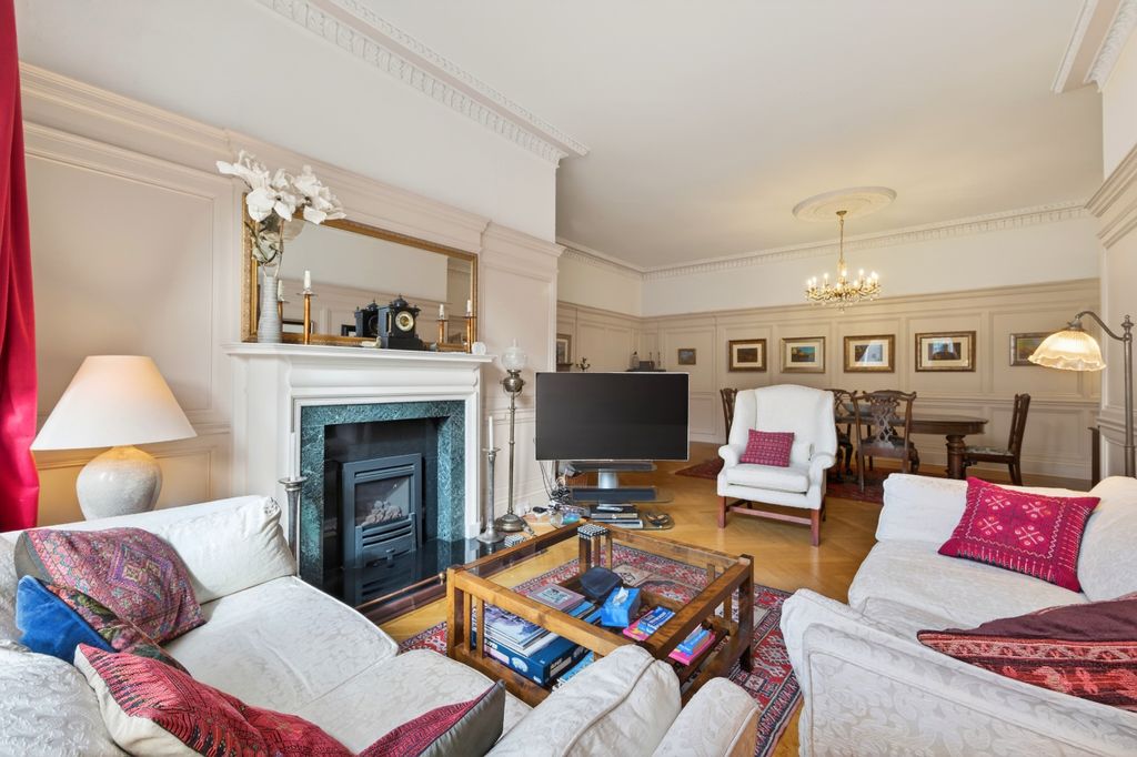Additional image 10 of 4 bed flat for sale21 2 Rothesay Terrace, Edinburgh EH3