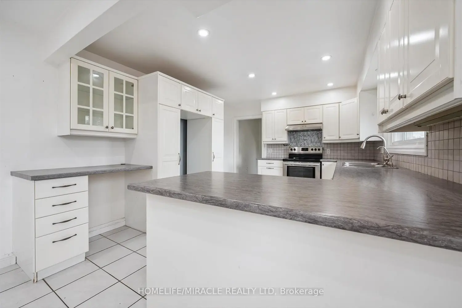 Additional image 10 of 4217 Victoria Road