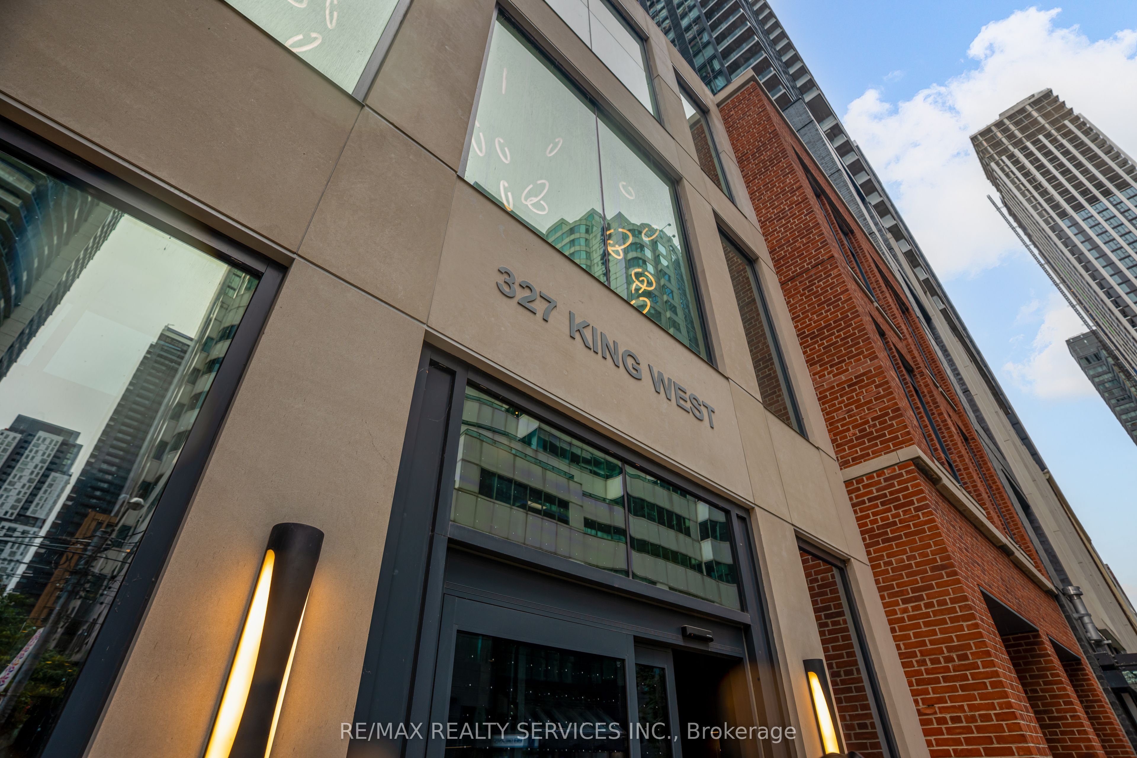 Additional image 6 of 4106-327 King Street W, Toronto, ON, M5V 0W7