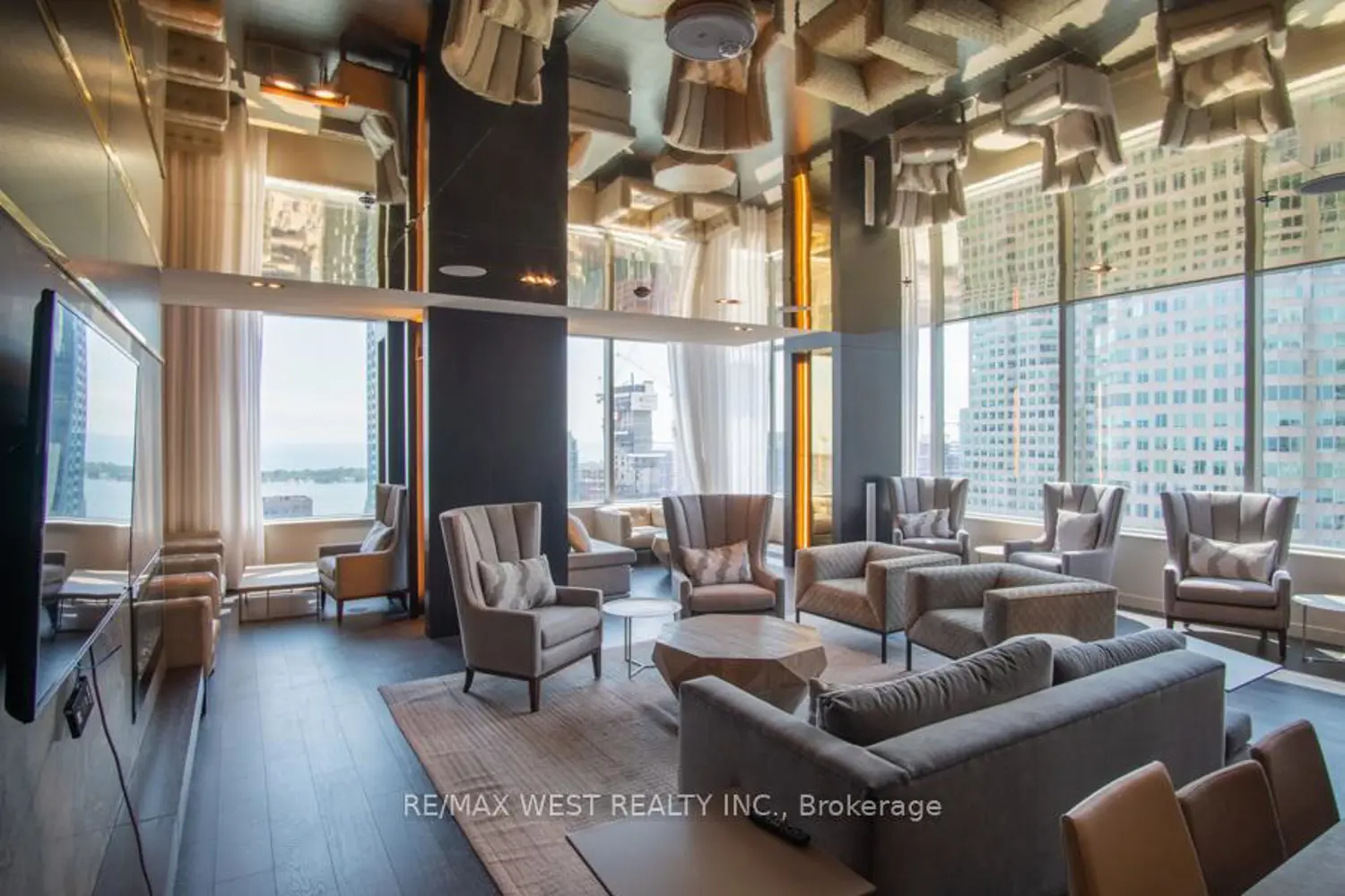 Additional image 18 of 88 Scott Street 1502, Toronto