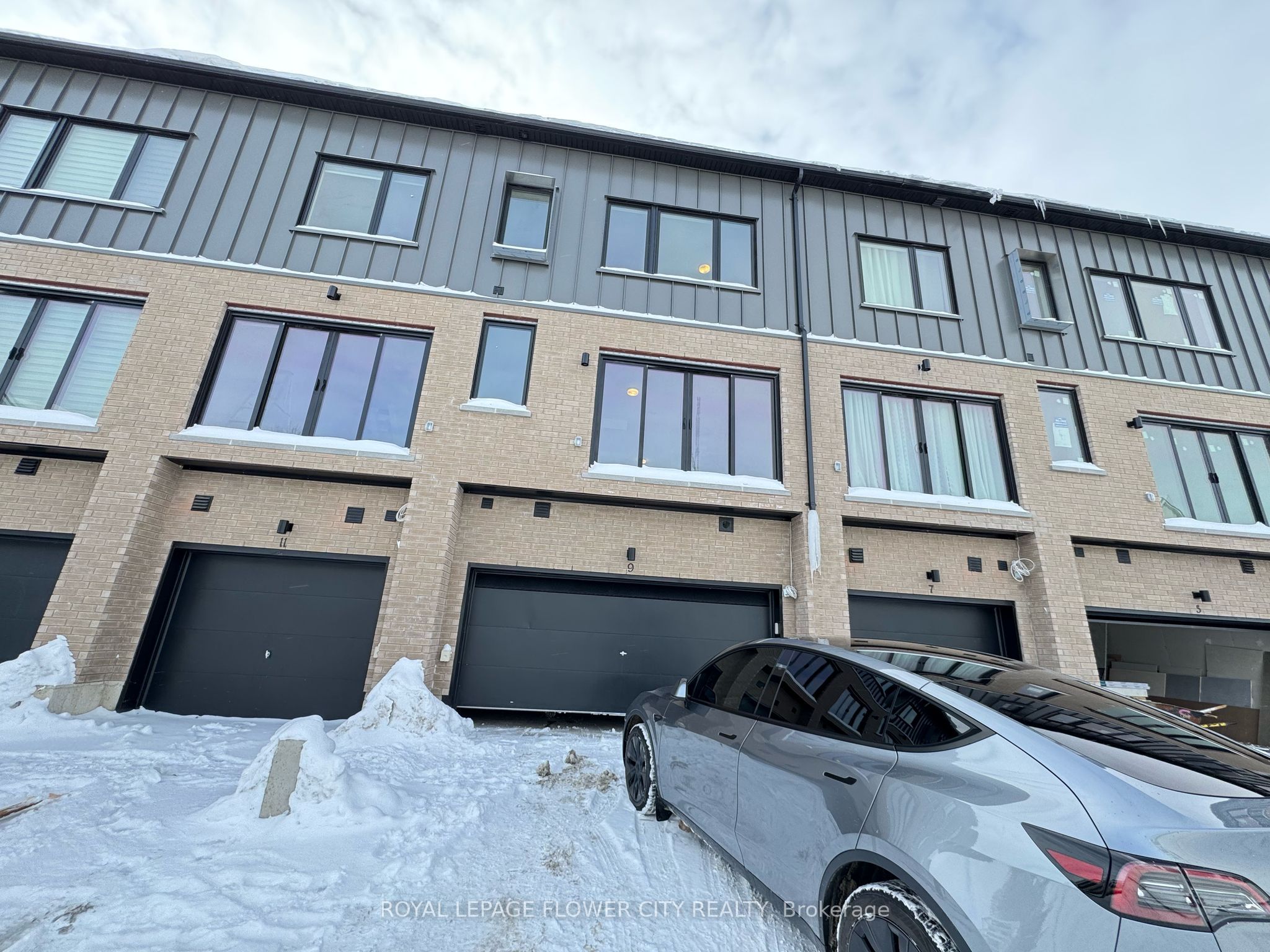 Additional image 2 of 9 Rainwater Lane, Barrie, ON, L4N 9J6