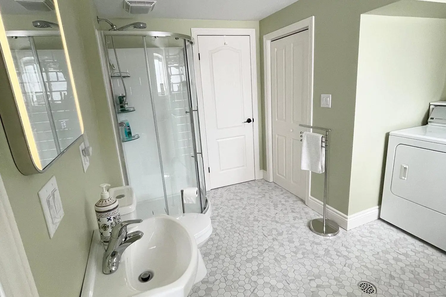 Additional image 12 of 4113 Aberdeen Road