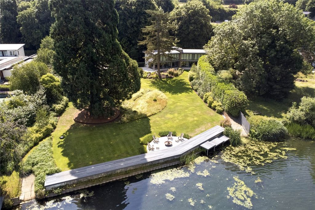 5 bed detached house for saleStonehouse Lane, Cookham, Maidenhead SL6