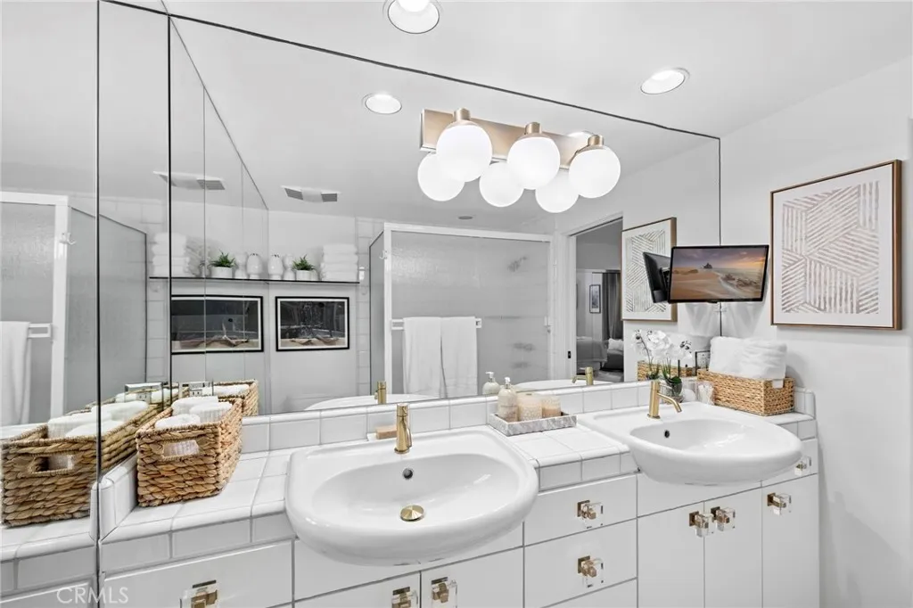 Additional image 79 of 1585 S Coast Unit 32, Laguna Beach, CA 92651