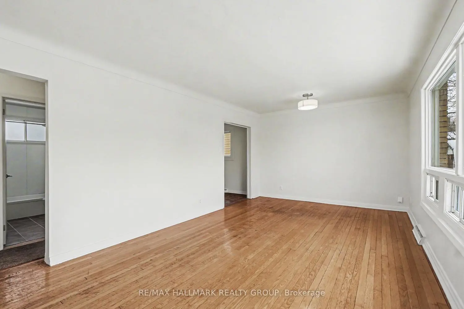 Additional image 7 of 981 Larkin Street