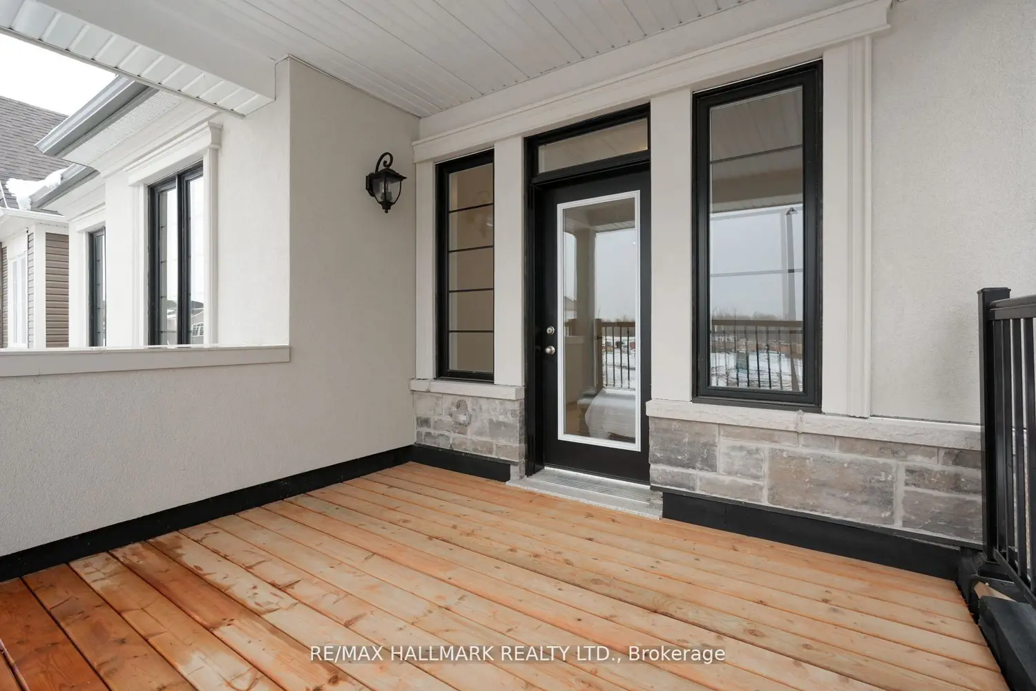 Additional image 16 of 618 Newlove Street