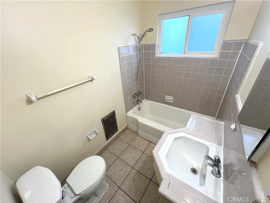 Additional image 25 of 6345 Templeton Street Unit J, Huntington Park, CA 90255