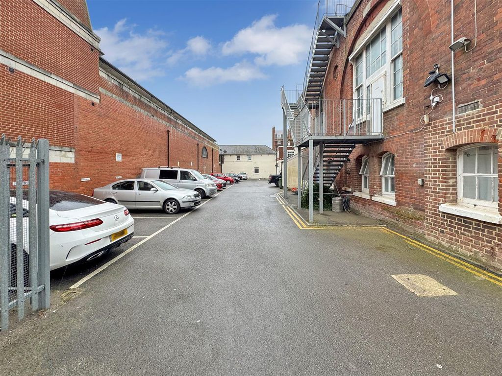 2 bed flat for saleThe Esplanade, Weymouth DT4 photo 2