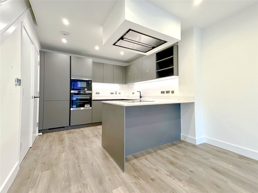 2 bed flat for saleKnights Park, Eddington, Cambridge CB3