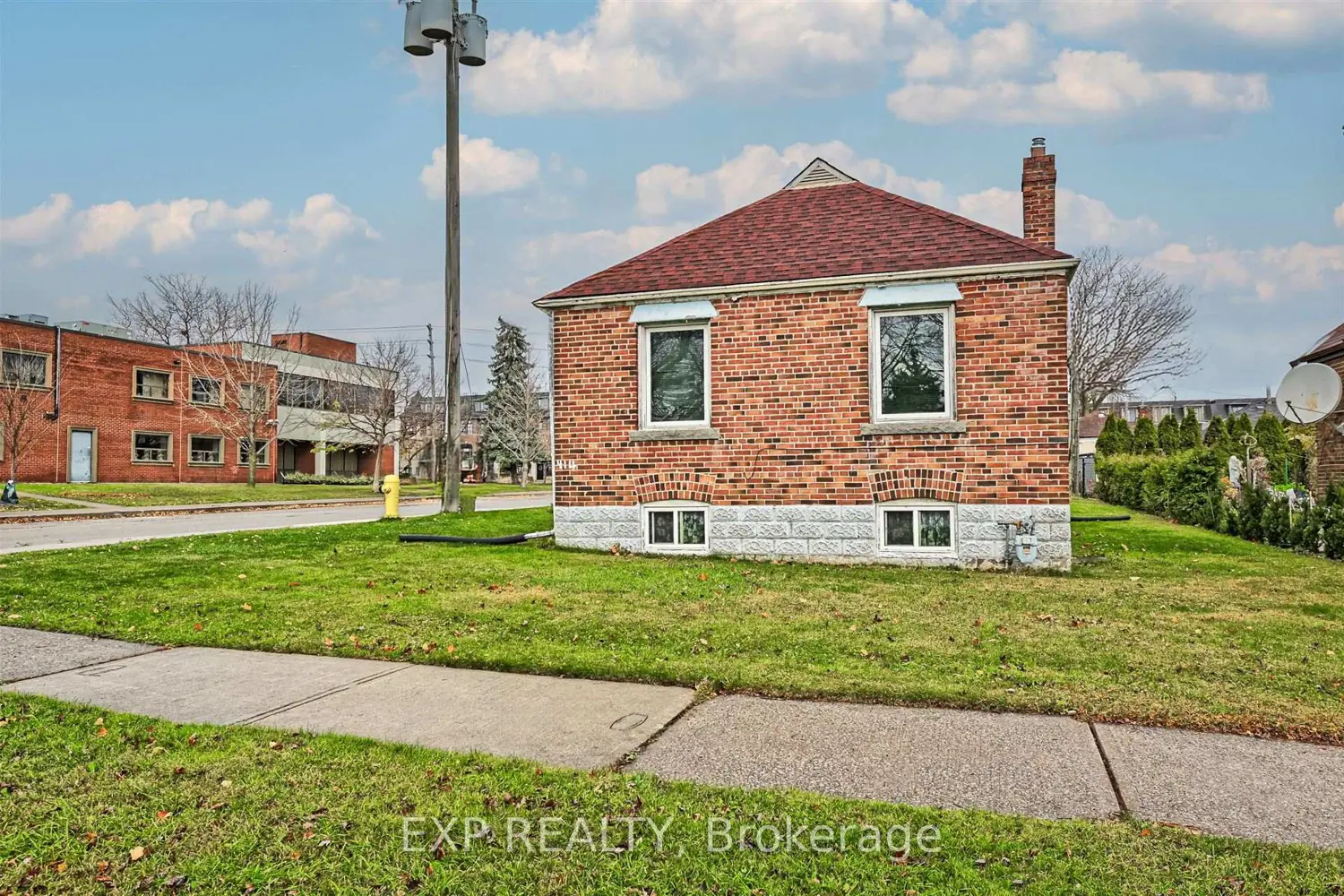 Additional image 5 of 414 Melrose Street