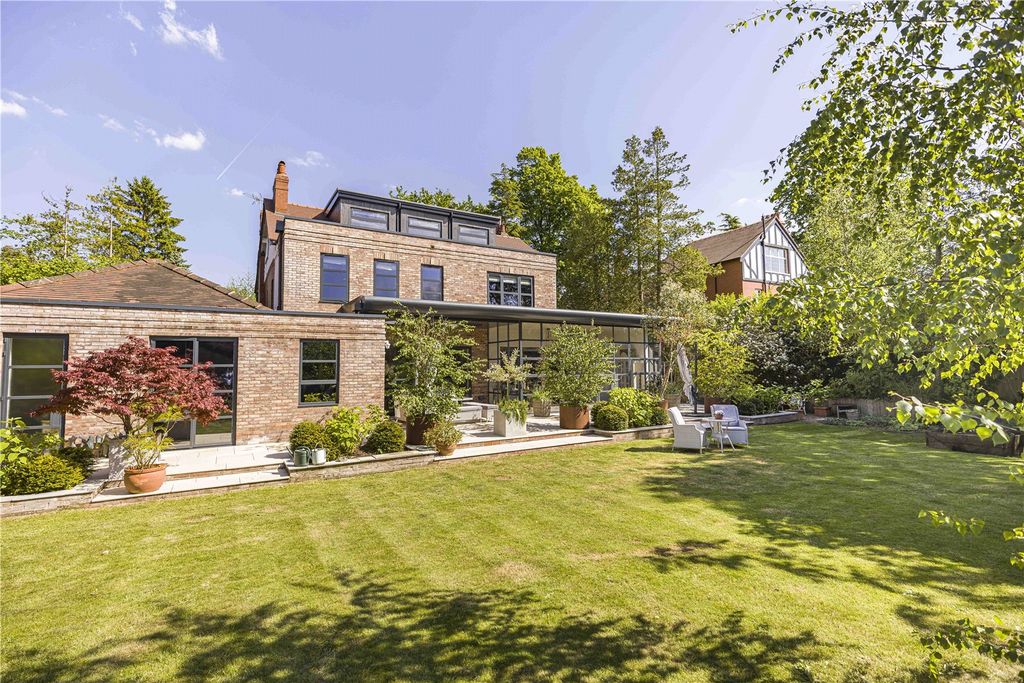 5 bed detached house for saleAlan Drive, Hale, Altrincham, Greater Manchester WA15