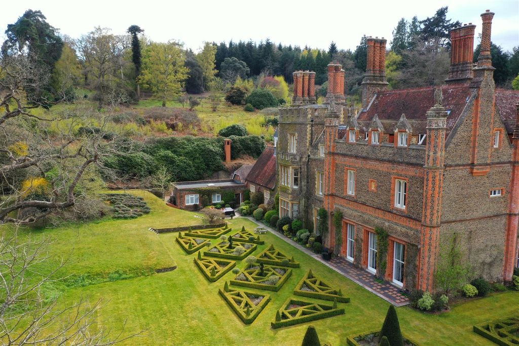 Additional image 28 of 3 bed flat for saleAlbury Park Mansion, Albury Park, Albury, Guildford, Surrey GU5