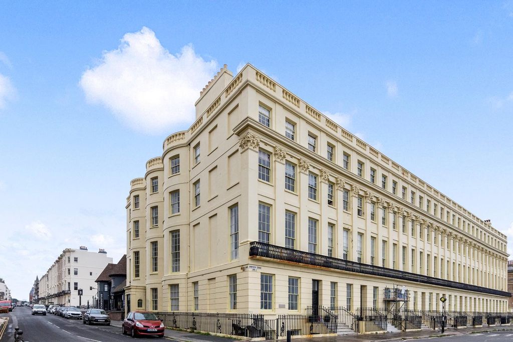 Additional image 28 of 2 bed flat for saleBrunswick Terrace, Hove BN3
