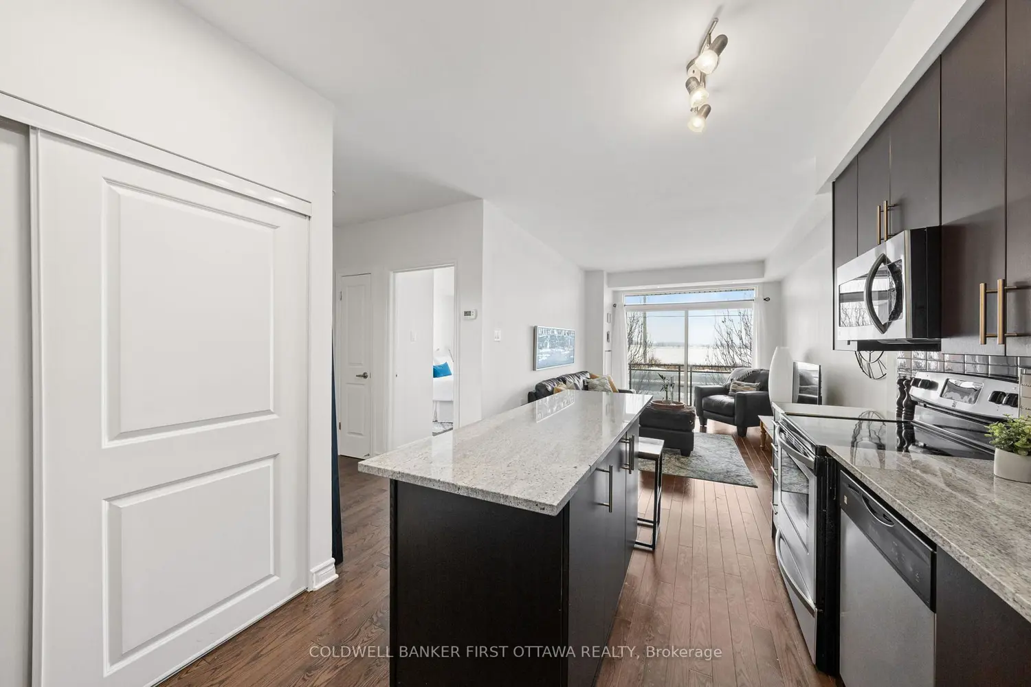 Additional image 11 of 3684 Fallowfield Road 204