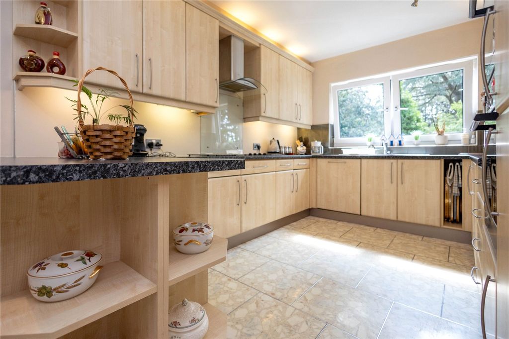 Additional image 8 of 3 bed flat for saleForsyte Shades, 82 Lilliput Road, Canford Cliffs, Poole BH14