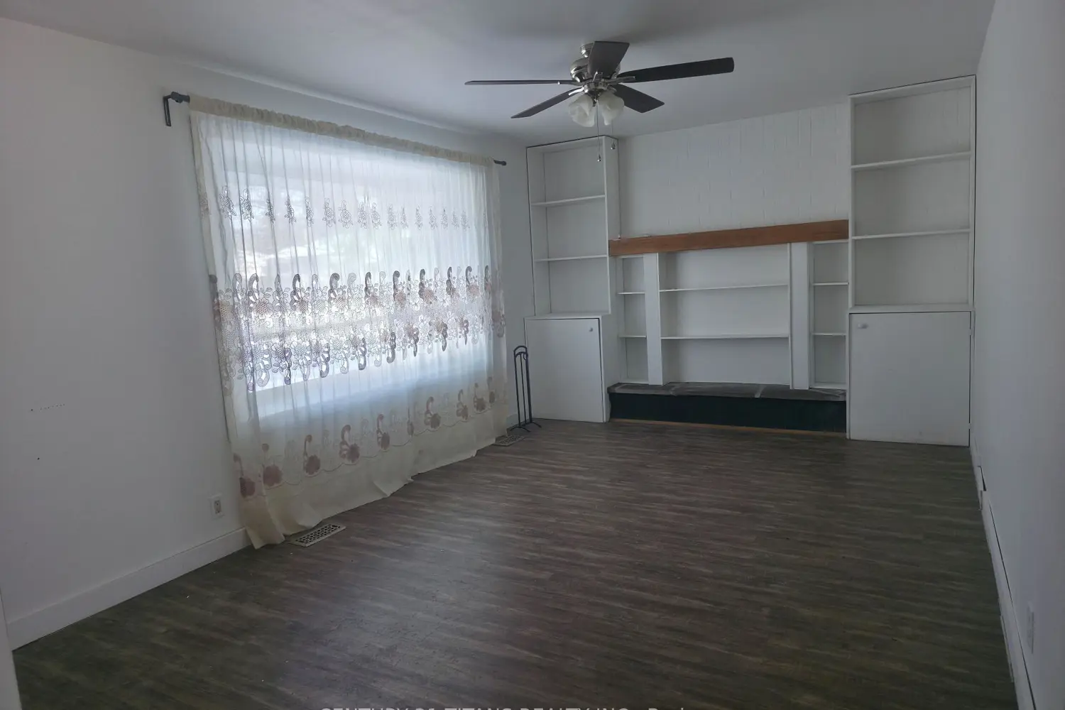 Additional image 18 of 1327 Commerce Street