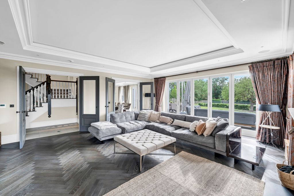 Additional image 5 of 9 bed detached house for saleStubbs Hill, Bracknell RG42
