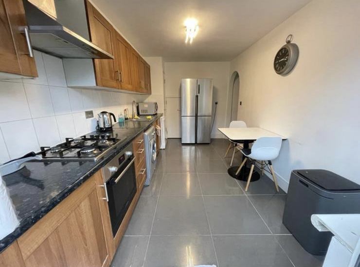 Additional image 2 of Room in a Shared Flat, Harkness House, E1, N1 7GU