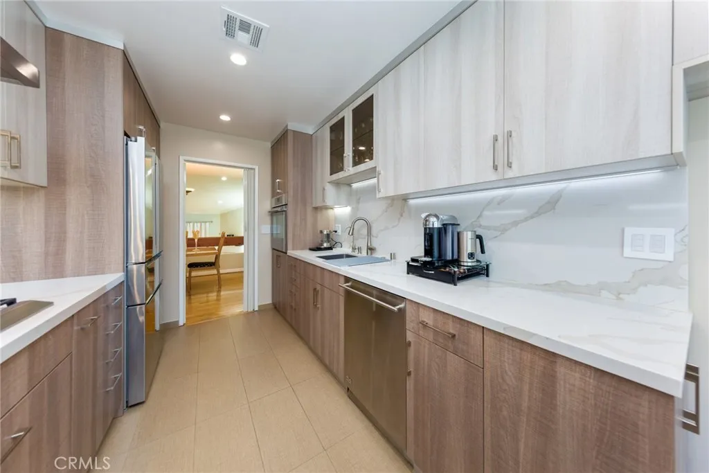Additional image 9 of 15137 Magnolia Blvd Unit A, Sherman Oaks, CA 91403