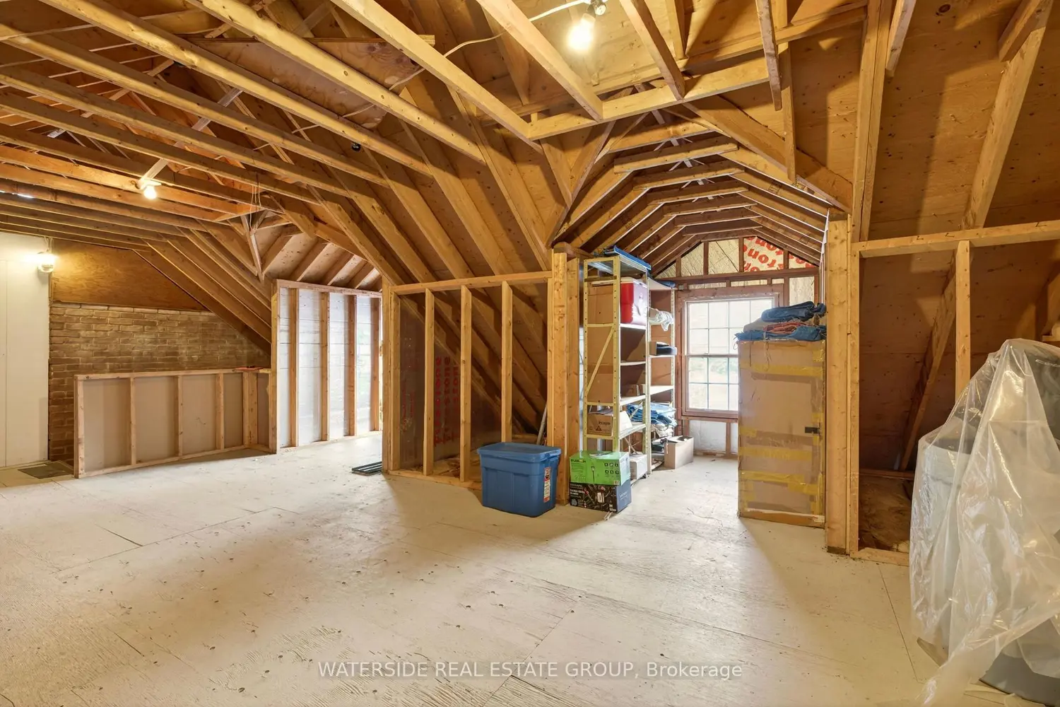 Additional image 14 of 136 Highway 8