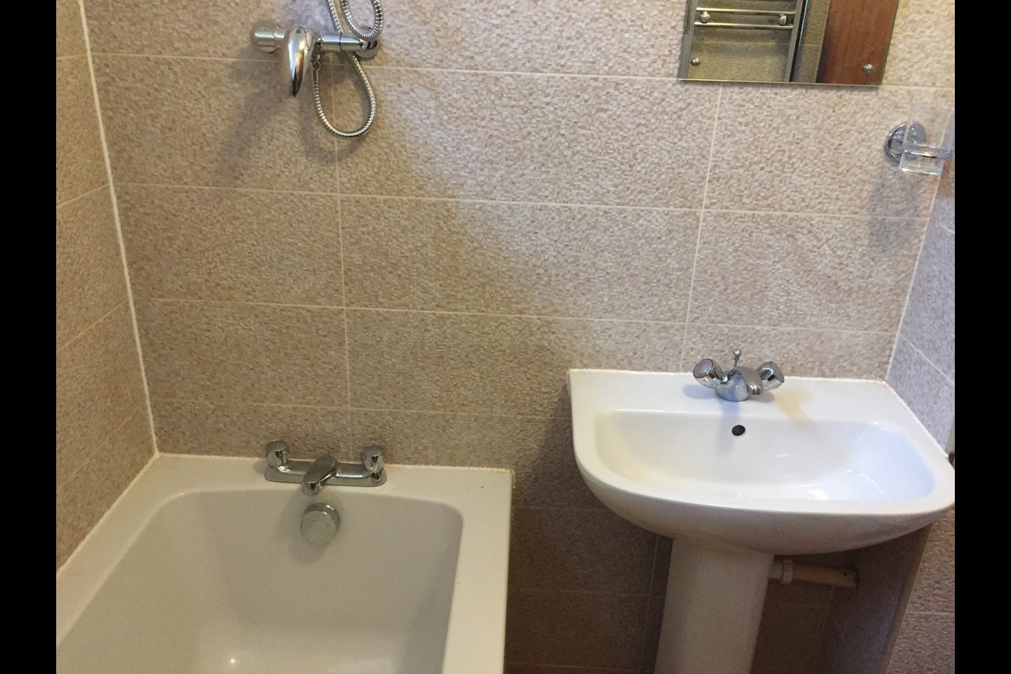 Additional image 9 of Room in a Shared Flat, Wheeleys Road, B15, N1 7GU