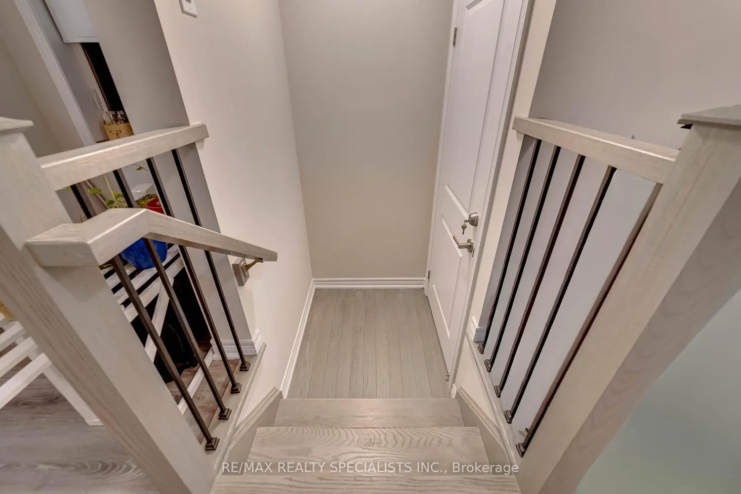 Additional image 15 of 100 Hollywood Court 53