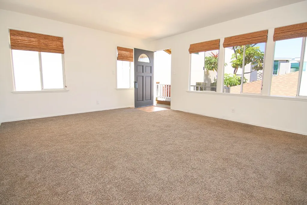 116 24th Pl Unit REAR, Manhattan Beach, CA 90266