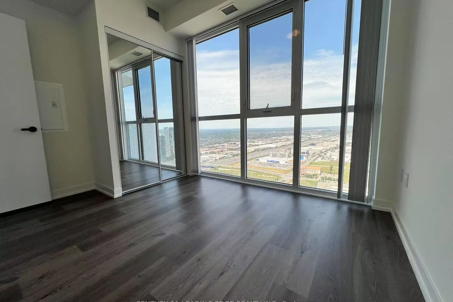 Additional image 10 of 225 Commerce Street 5609