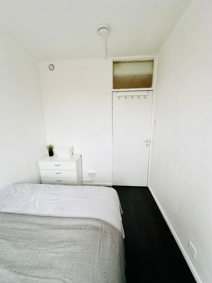Additional image 6 of Room in a Shared Flat, Kerridge Court, N1, N1 7GU