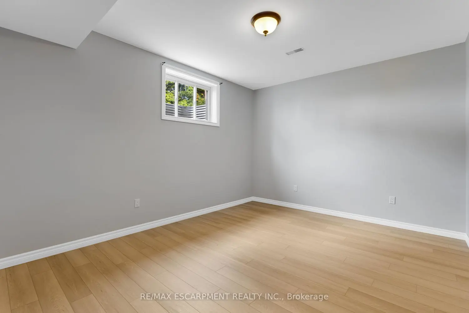 Additional image 14 of 28 Maplewood Court