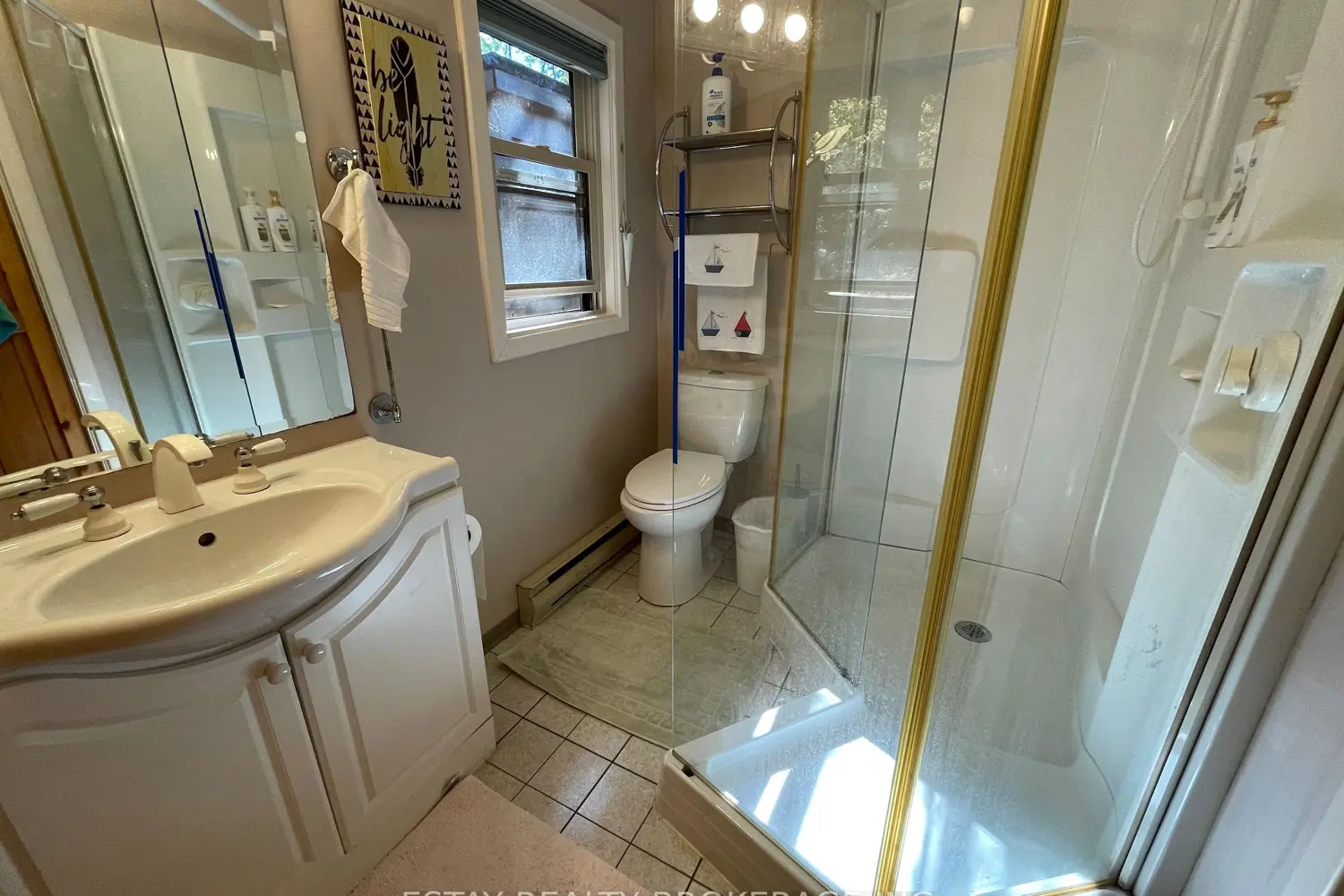 Additional image 9 of 1 Island 60