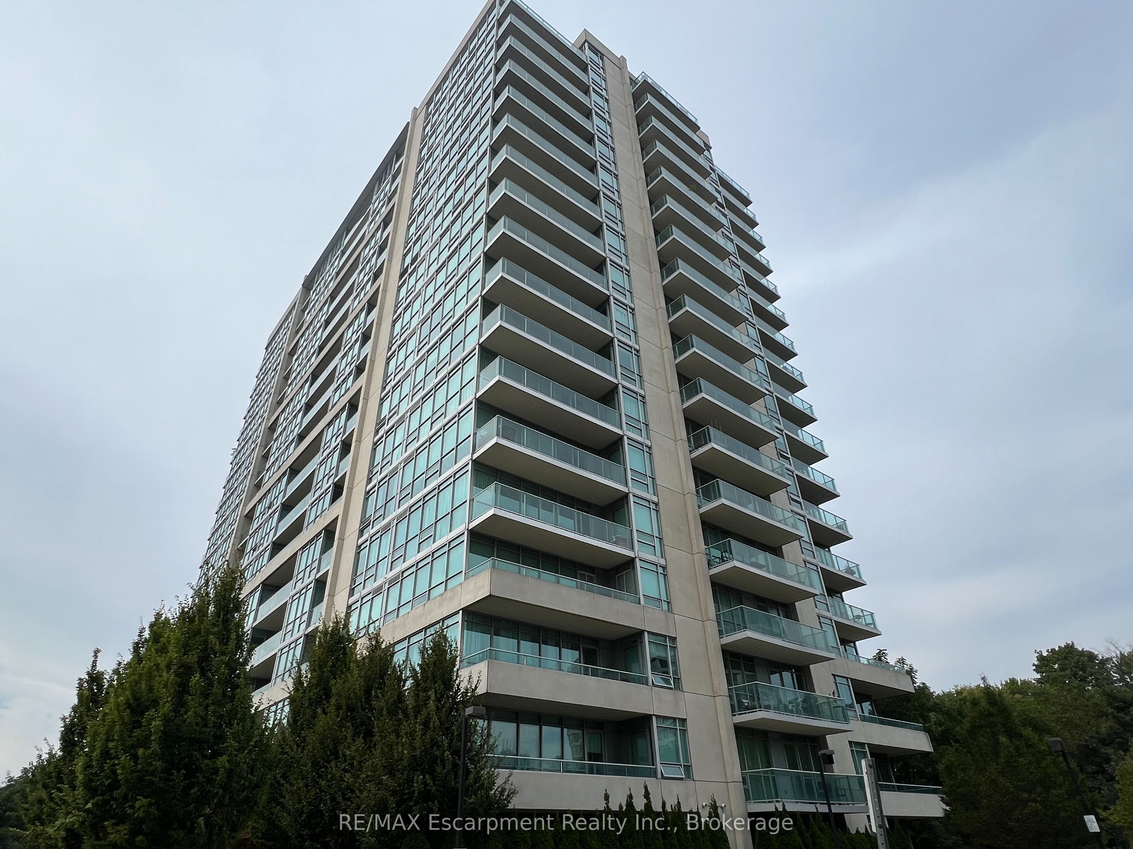 Additional image 3 of 1309-1055 Southdown Road, Mississauga, ON, L5J 0A3