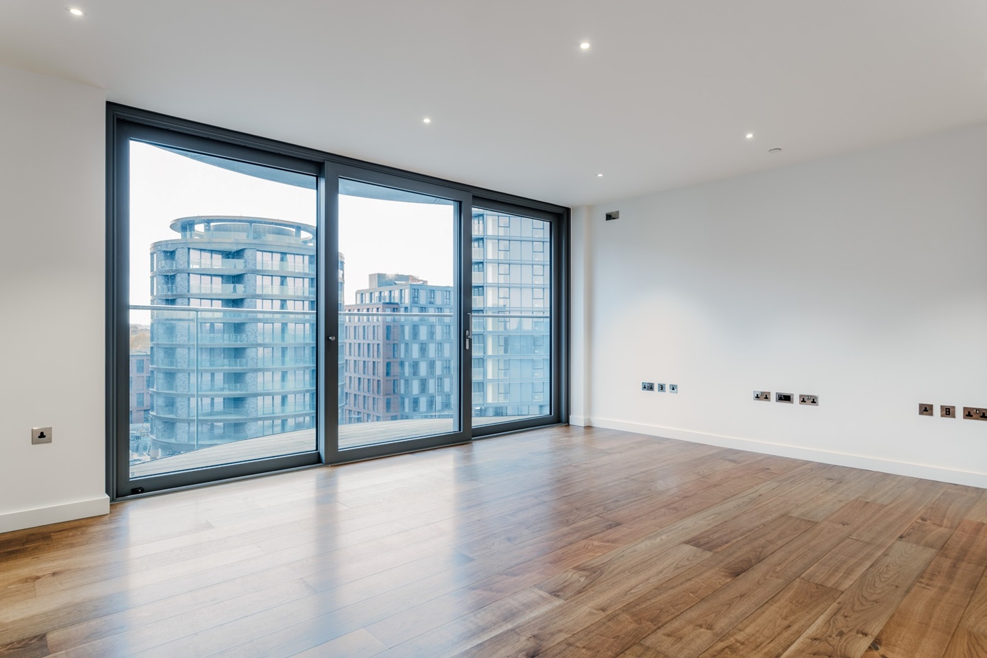 Additional image 10 of 2 Bed Flat, Waterfront Drive, SW10, N1 7GU