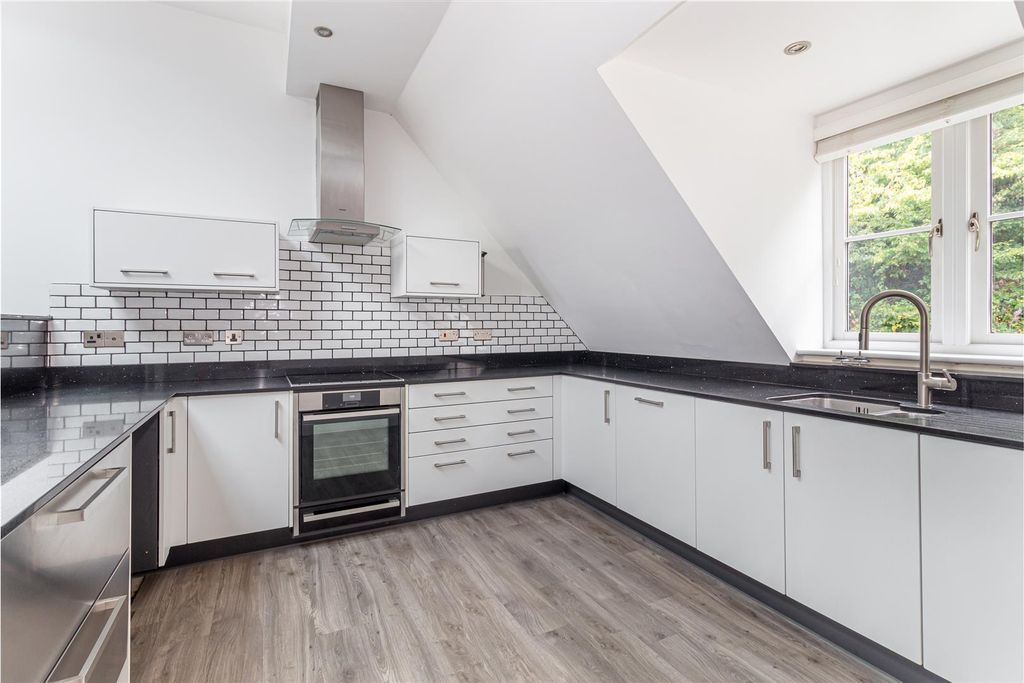 Additional image 7 of 3 bed flat for saleHolywell Road, Malvern WR14