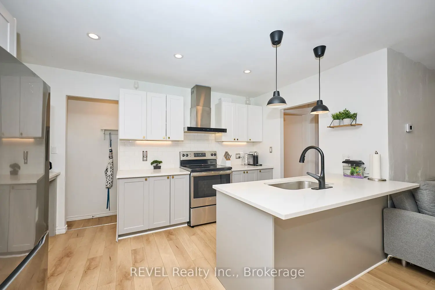 Additional image 6 of 11 Newleaf Crescent