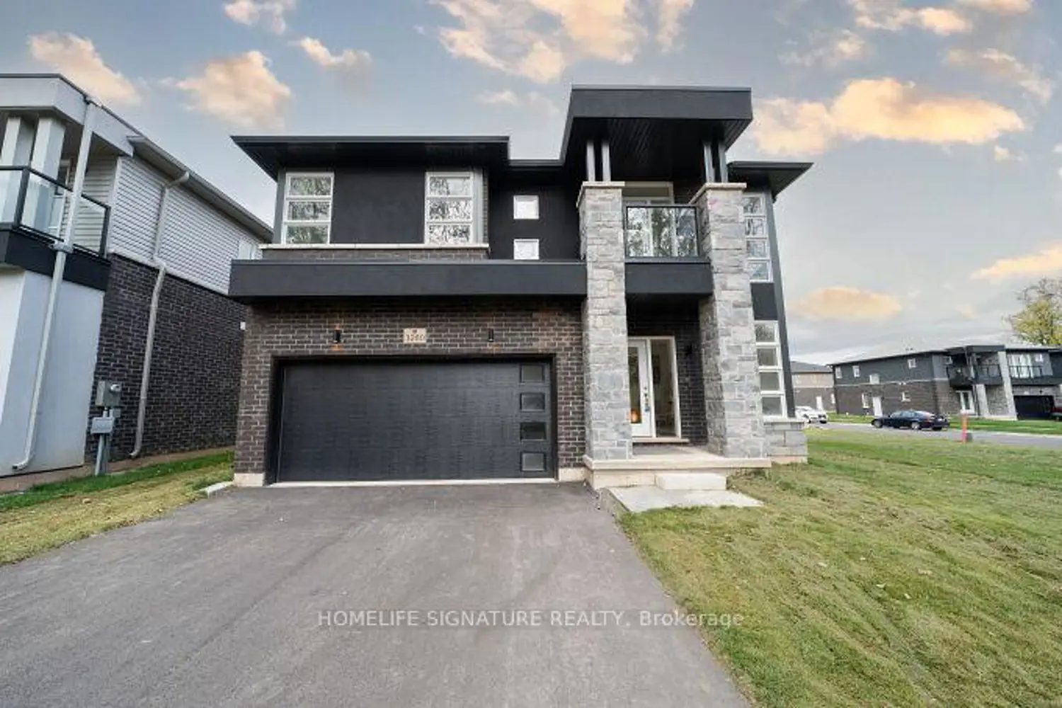 3280 Parker Avenue photo 2