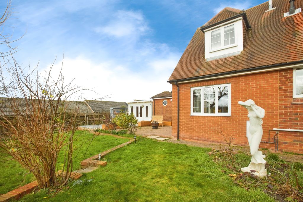 Additional image 17 of 4 bed link detached house for saleHolders Road, Amesbury, Salisbury SP4