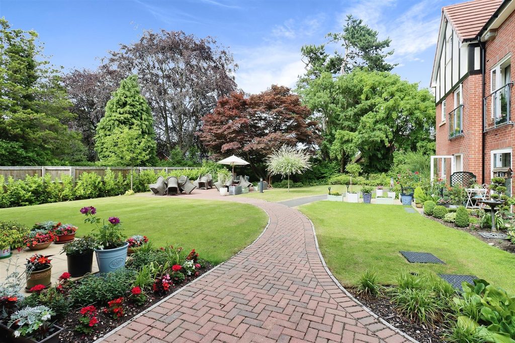 Additional image 2 of 1 bed flat for saleSummerfield Place, 117 Wenlock Road, Shrewsbury SY2